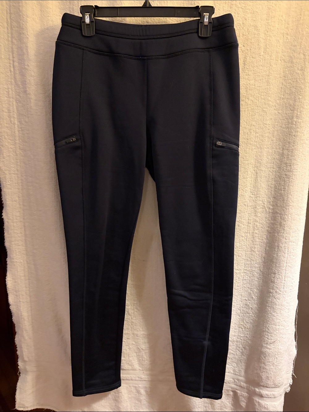 Black Polartec Zip-Pocket Leggings
